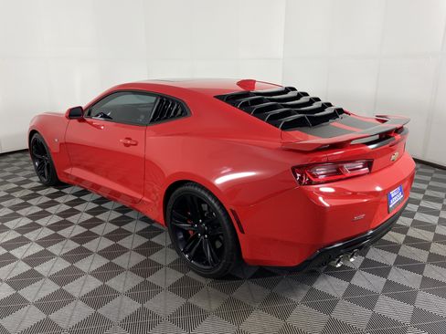 Used 2018 Chevrolet Camaro SS RWD image 9