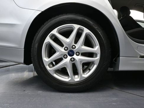 Used 2013 Ford Fusion SE image 13