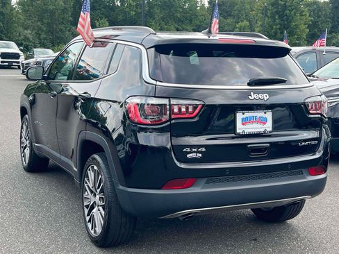 Used 2023 Jeep Compass Limited w/ Elite Group AWD/4WD image 3
