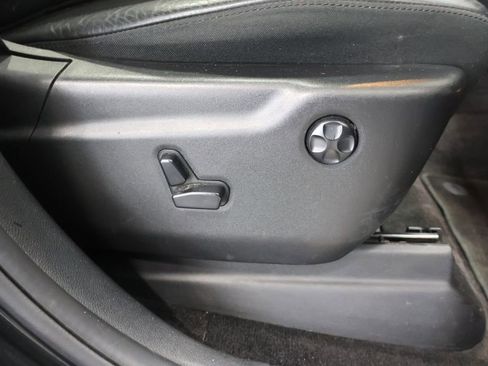 Used 2018 Jeep Grand Cherokee Limited image 22