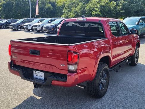 Used 2023 Toyota Tacoma SR5 w/ Technology Package AWD/4WD image 2
