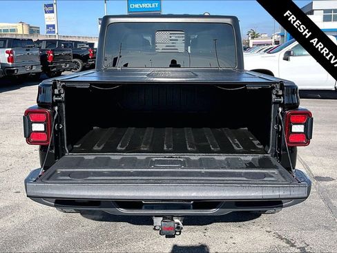 Used 2020 Jeep Gladiator Overland w/ LED Lighting Group image 7