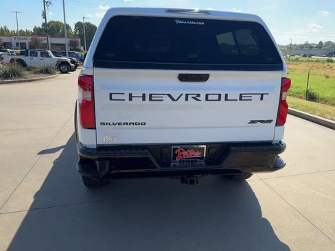 Used 2024 Chevrolet Silverado 1500 ZR2 w/ Technology Package AWD/4WD image 8