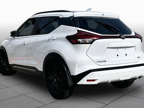 Certified 2023 Nissan Kicks SR w/ SR Premium Package FWD image 11