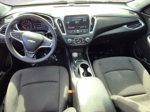 Used 2022 Chevrolet Malibu LS FWD image 16