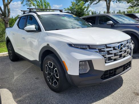 Used 2023 Hyundai Santa Cruz SEL Premium AWD/4WD image 2