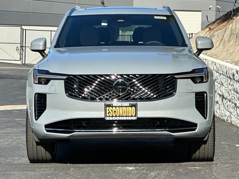 New 2025 Volvo XC90 B6 Ultra image 3