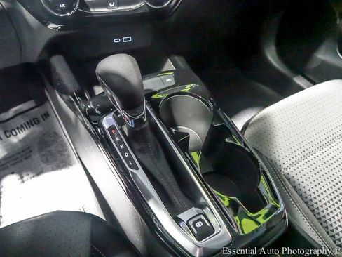 Used 2024 Chevrolet Trax LT image 24