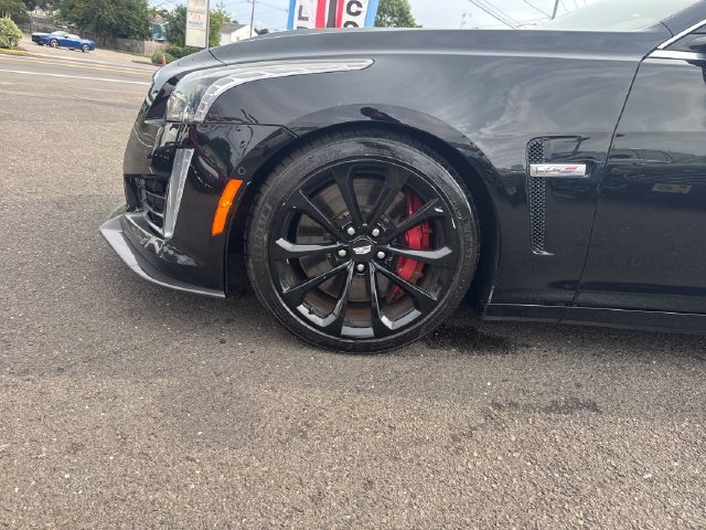 Used 2018 Cadillac CTS V w/ Carbon Fiber Package RWD image 28