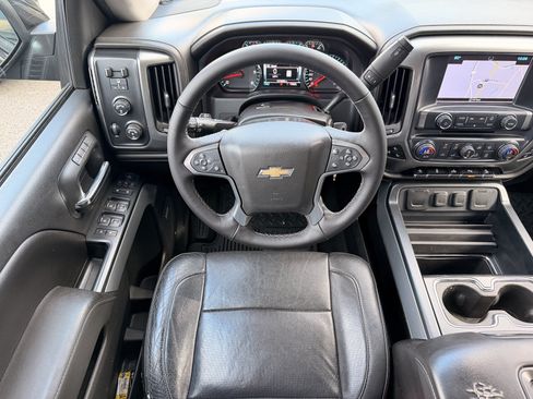 Used 2017 Chevrolet Silverado 1500 LTZ Z71 w/ LTZ Plus Package AWD/4WD image 32