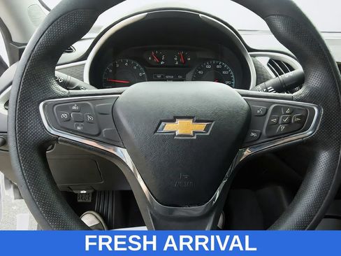 Used 2021 Chevrolet Malibu LS FWD image 23