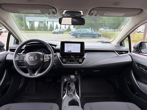 Used 2026 Toyota Corolla LE w/ LE Premium Package FWD image 8