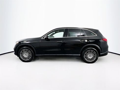 New 2025 Mercedes-Benz GLC 300 4MATIC image 4