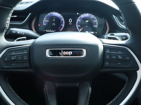 New 2025 Jeep Grand Cherokee L Limited image 3