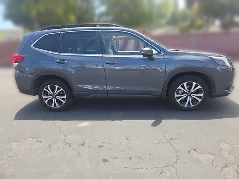 Used 2023 Subaru Forester Limited w/ Popular Package #2 AWD/4WD image 3
