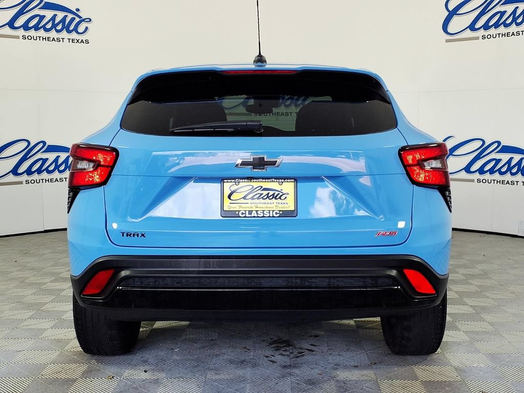 Used 2024 Chevrolet Trax RS FWD image 4