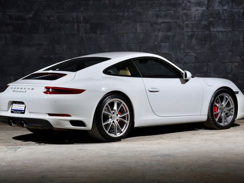 Used 2019 Porsche 911 Carrera S image 3