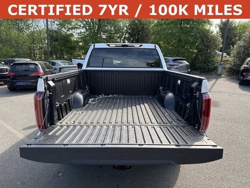 Used 2024 Toyota Tundra Limited image 12