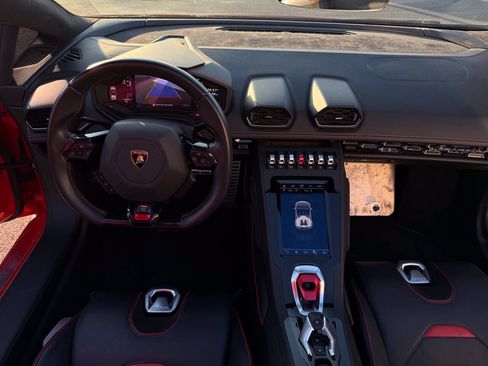 Used 2020 Lamborghini Huracan EVO RWD image 21