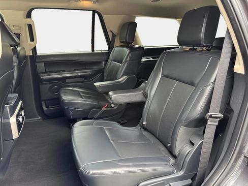 Used 2024 Ford Expedition XLT AWD/4WD image 11