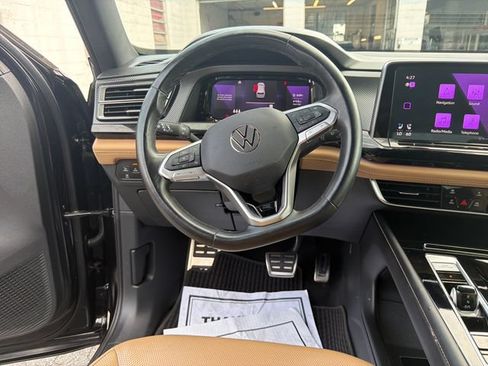 Used 2024 Volkswagen Atlas Cross Sport SEL R-Line AWD/4WD image 13