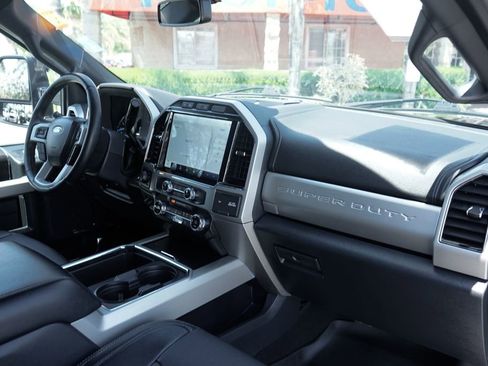 Used 2022 Ford F250 Lariat w/ Lariat Ultimate Package AWD/4WD image 39