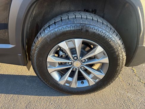 Used 2025 Chevrolet Equinox LT AWD/4WD image 31