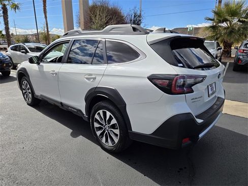 Used 2023 Subaru Outback Limited image 6