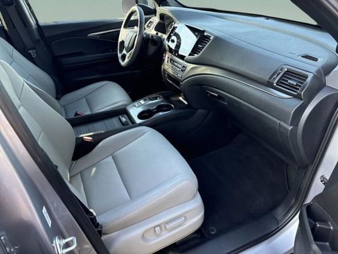 Certified 2023 Honda Passport EX-L image 19