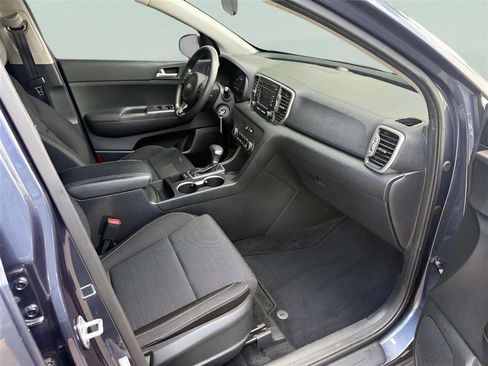 Used 2018 Kia Sportage LX FWD image 19