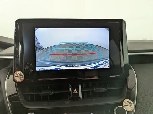 Used 2023 Toyota Corolla LE FWD image 6