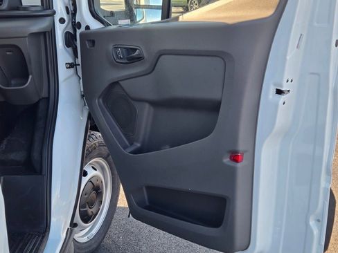New 2026 Ford Transit 250 148 Medium Roof RWD image 4
