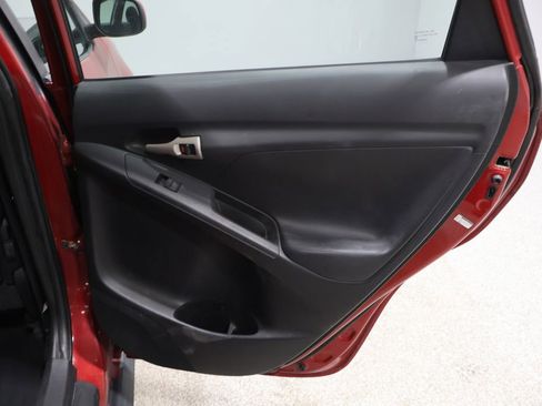 Used 2009 Pontiac Vibe Base w/ Sun And Sound Package image 21