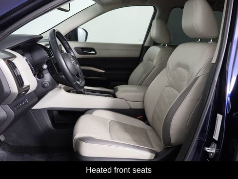 Used 2022 Nissan Pathfinder Platinum w/ Cargo Package image 16