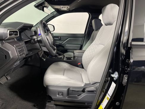 New 2026 Toyota Tacoma SR5 AWD/4WD image 12