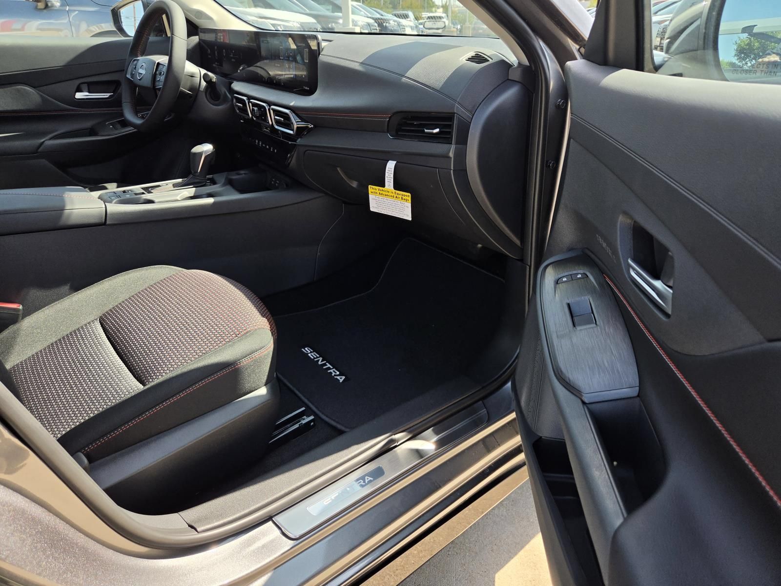 New 2027 Nissan Sentra SR w/ Floor Mat Package FWD image 10