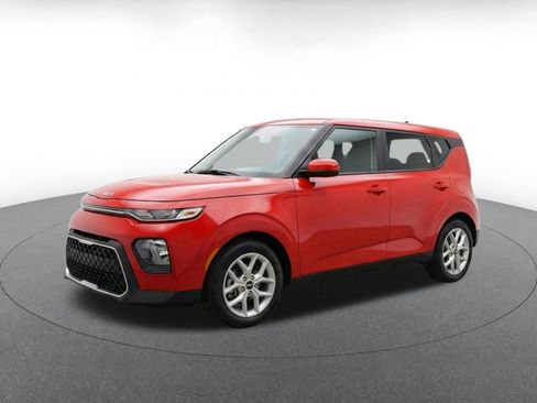 Used 2025 Kia Soul LX w/ LX Technology Package FWD image 3