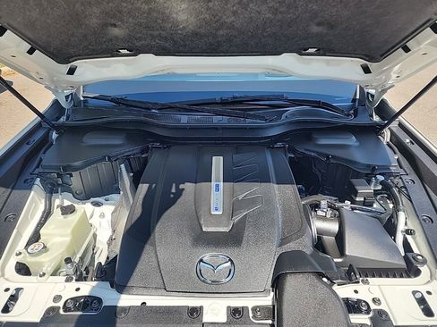 Certified 2025 MAZDA CX-70 Plug-In Hybrid w/ Premium Plus AWD/4WD image 10