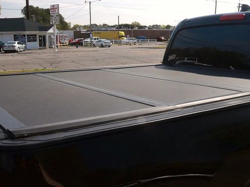 Used 2022 Toyota Tacoma SR RWD image 9