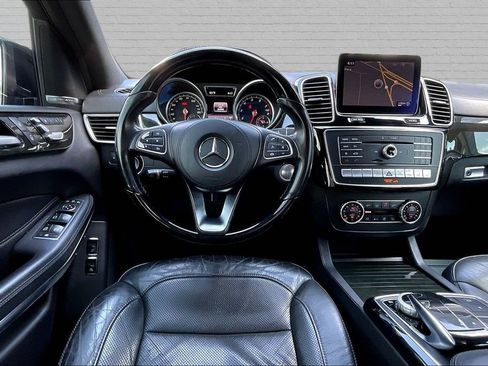 Used 2019 Mercedes-Benz GLS 550 4MATIC w/ Driver Assistance Package image 8