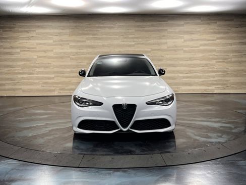 Used 2021 Alfa Romeo Giulia Ti w/ Nero Edizione image 8