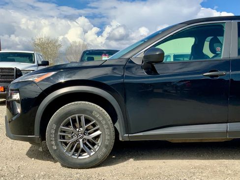 Used 2024 Nissan Rogue S AWD/4WD image 10