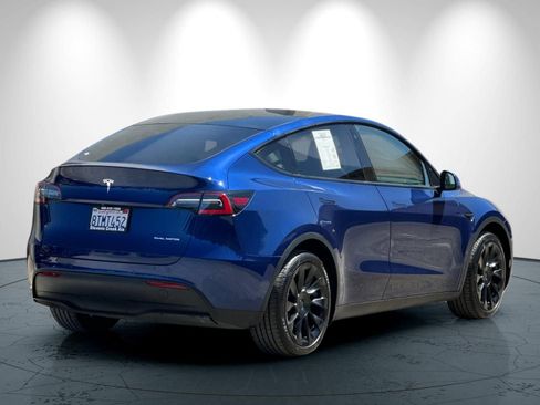 Used 2021 Tesla Model Y Long Range AWD/4WD image 4