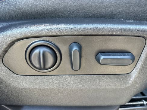 Used 2022 GMC Sierra 2500 AT4 w/ AT4 Premium Plus Package image 23