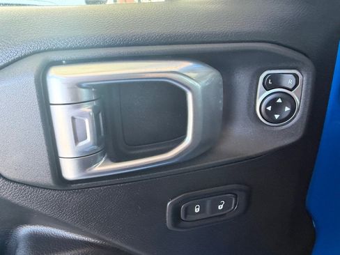 Used 2023 Jeep Wrangler Unlimited AWD/4WD image 20