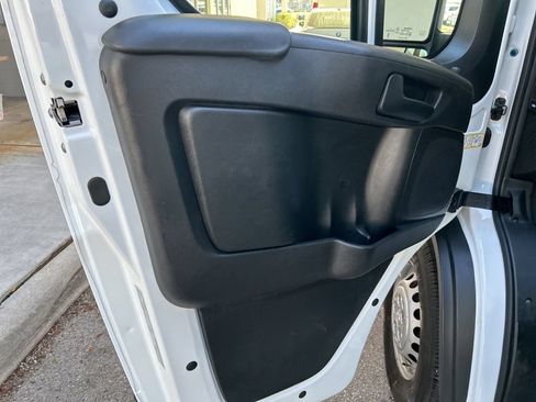 Used 2025 RAM ProMaster 2500 w/ Convenience Group FWD image 37