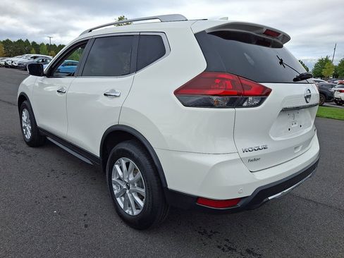 Used 2020 Nissan Rogue SV AWD/4WD image 5