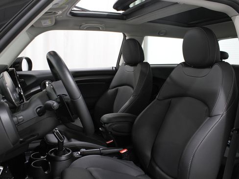 Certified 2023 MINI Cooper S image 5