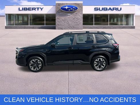 Used 2026 Subaru Forester Premium AWD/4WD image 2