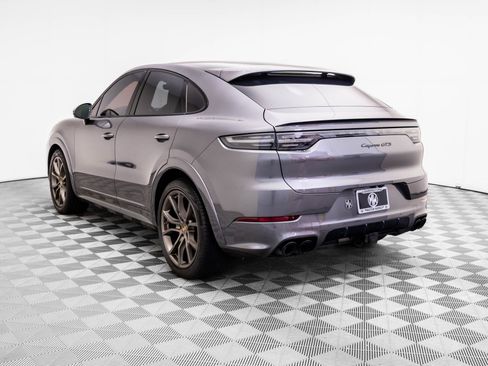 Used 2021 Porsche Cayenne GTS image 3